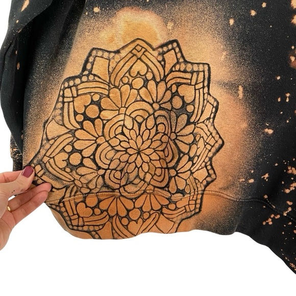 Handmade Floral Stencil Sweatshirt Pullover Mens XL Unisex Crewneck Upcycled - Picture 5 of 10